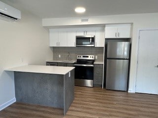 Floorplan - 630 Churchill Av N
