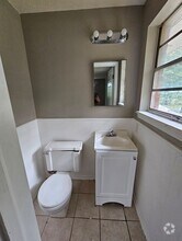 Building Photo - 5300 Creekwood Terrace