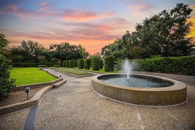 Building Photo - 3711 San Felipe St