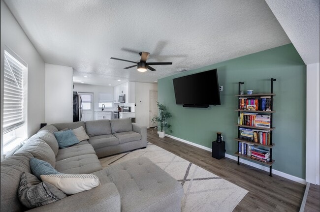 Photo - 1316 S Bumby Ave House