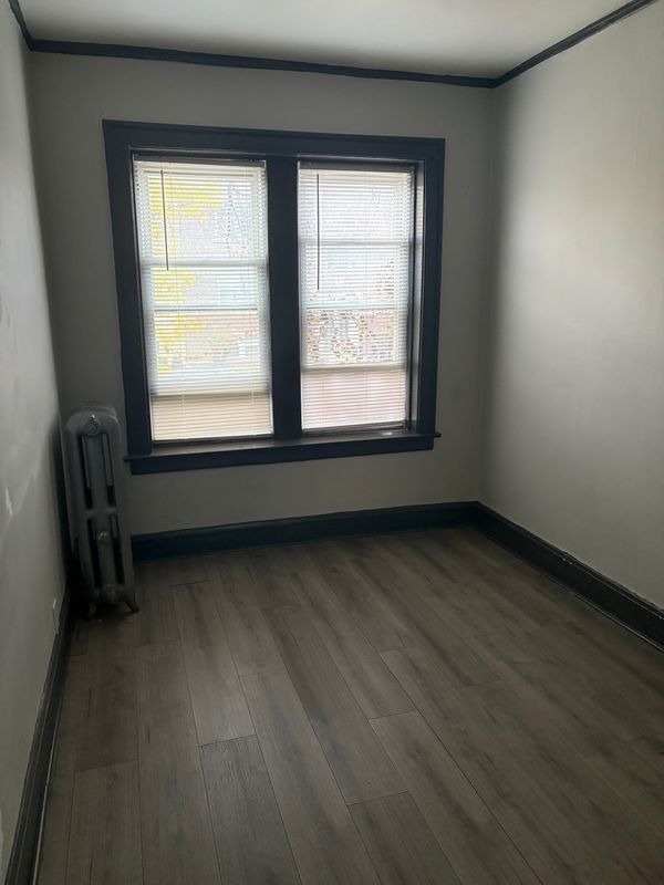 Building Photo - 4959 W Wrightwood Ave