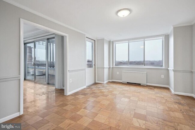 Foto del edificio - 10401 Grosvenor Pl