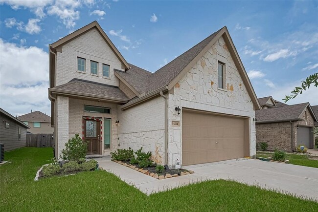 Building Photo - 14214 Singing Oaks Trl