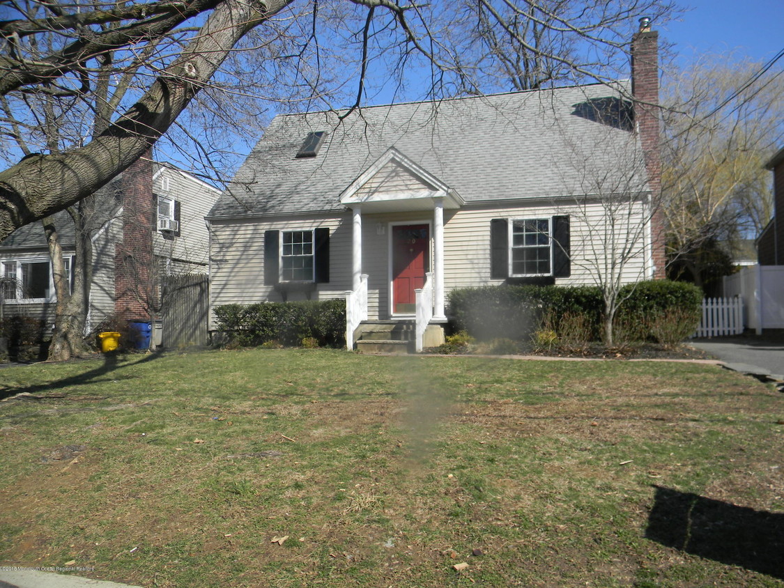 Primary Photo - 20 St Nicholas Pl