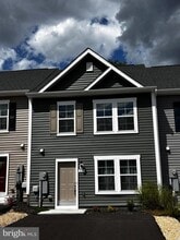 Building Photo - 220 Gentle Breeze Dr