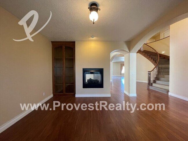 Building Photo - 4 Bedroom 2.5 Bathroom Spring Valley Lake ...
