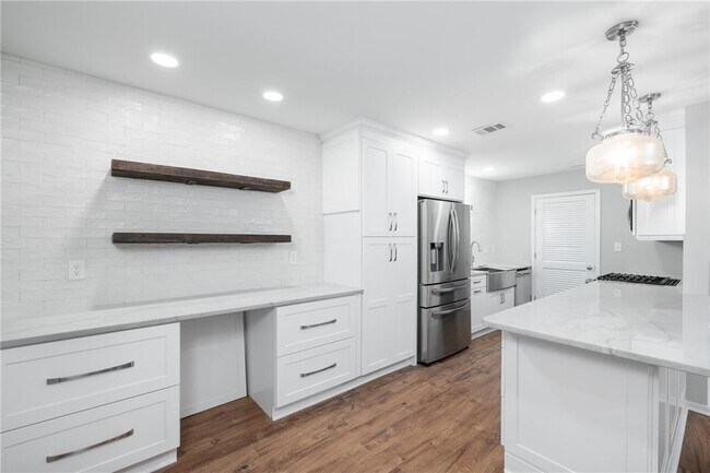 Building Photo - 4211 Canyon Point Cir
