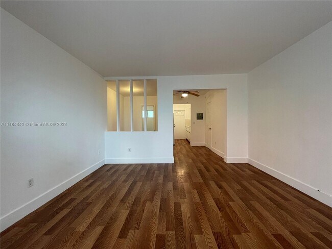 Building Photo - 1135 Euclid Ave