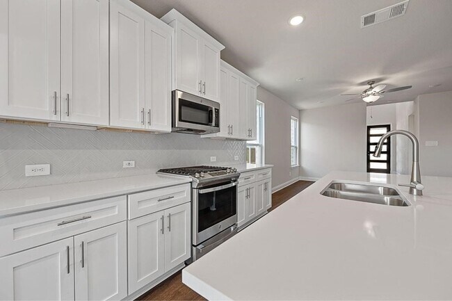 Building Photo - 10643 Downy Cup Dr