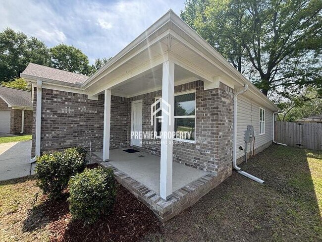 Foto del edificio - 144 Bradford Cir