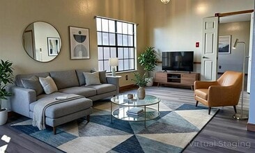 Building Photo - 2204 Crestmeadow St