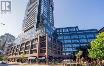 Building Photo - 135 E Liberty St