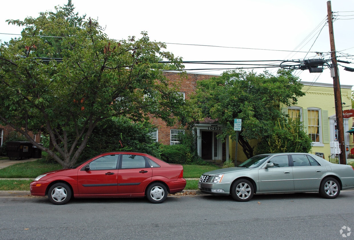 Building Photo - 10422 Fawcett St