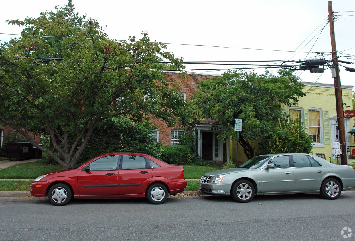 Foto del edificio - 10422 Fawcett St