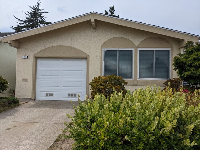 Front of the House - 65 Bromley Ct