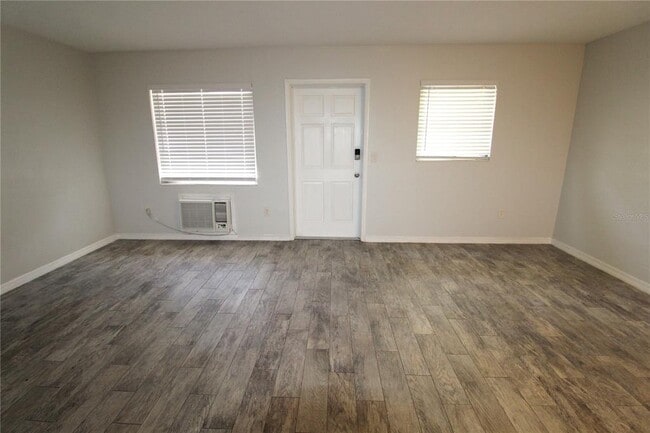 Building Photo - 6373 Gateway Ave