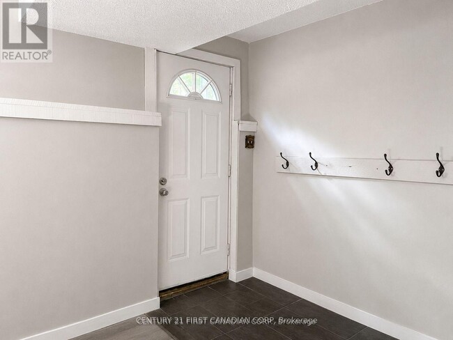 Building Photo - 1341 Aldersbrook Rd