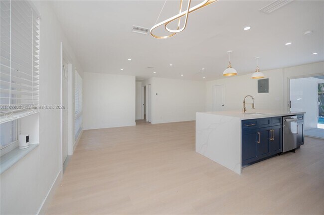 Foto del edificio - 3751 NE 17th Ave