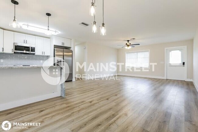 Building Photo - 13567 DRYSDALE AVE, PORT CHARLOTTE, FL 33981