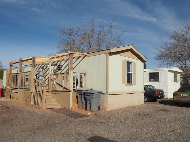Building Photo - 102 E 600 S