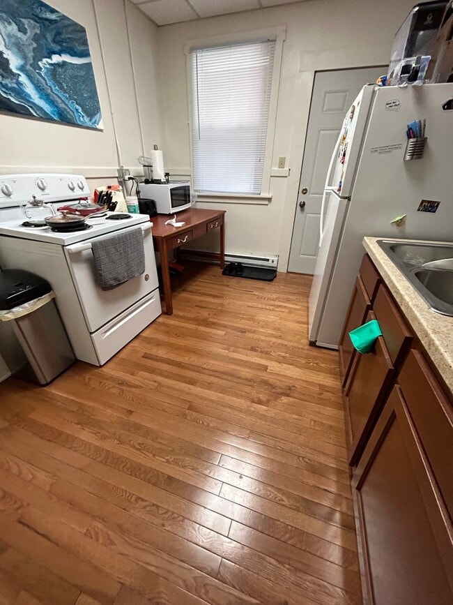 Building Photo - 1 Bedroom 1 Bathroom Apartment