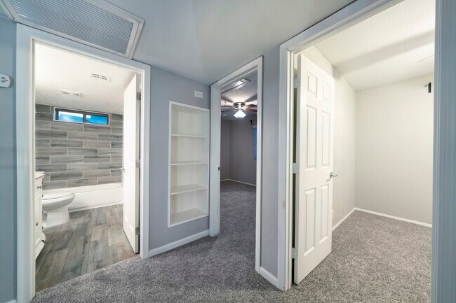 Foto del edificio - 3728 W Bluefield Ave