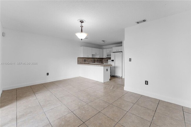 Foto del edificio - 6350 SW 139th Ave