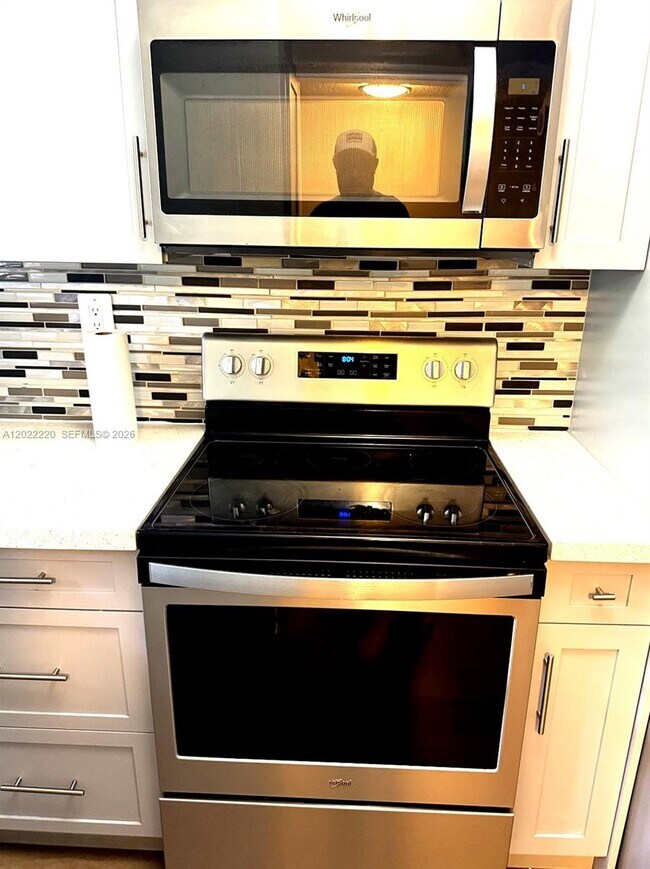 Foto del edificio - 1635 W 44th Pl