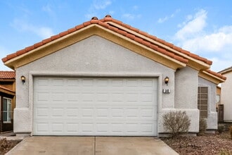 Building Photo - 546 Truffles St