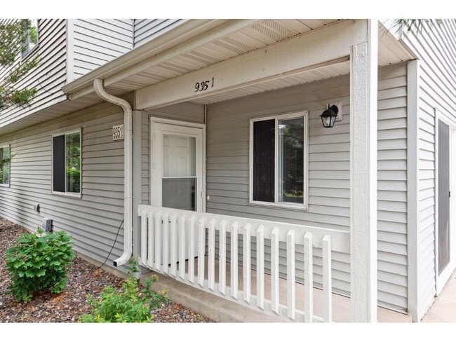 Building Photo - 9351 Polaris Ln N