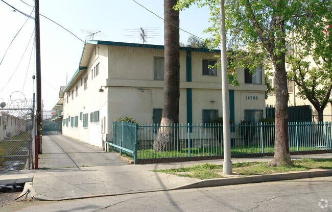 Building Photo - 14700 Blythe St