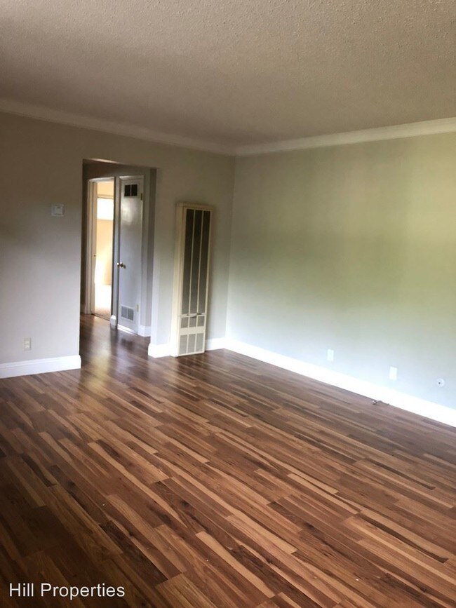 Building Photo - 2 br, 1 bath Room For Rent - 349 Oak Street
