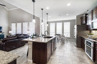 Building Photo - 18002 Heartsong Dr