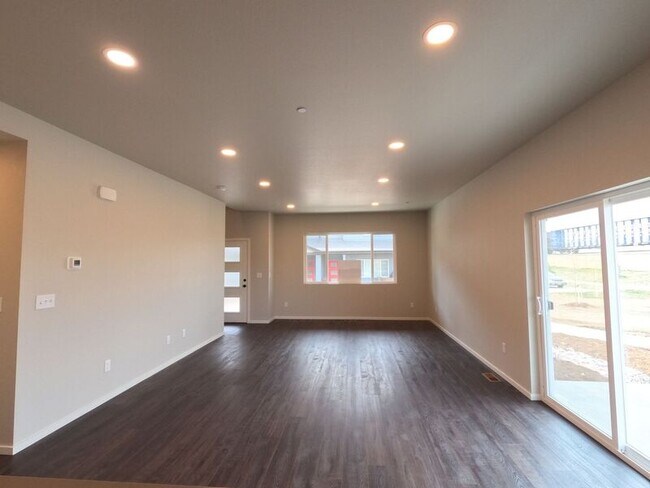 Foto del edificio - 2814 Barnstormer St