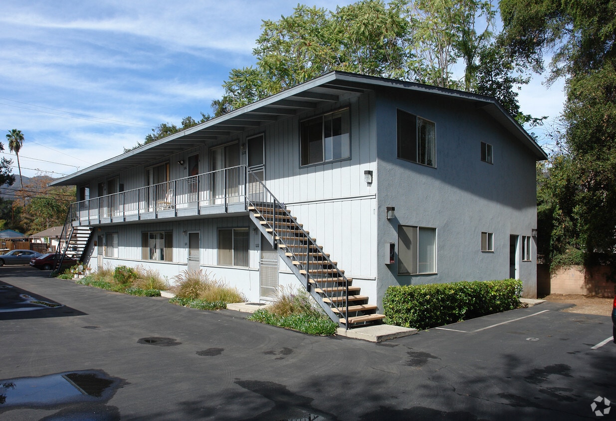 Building Photo - 118 N Padre Juan Ave