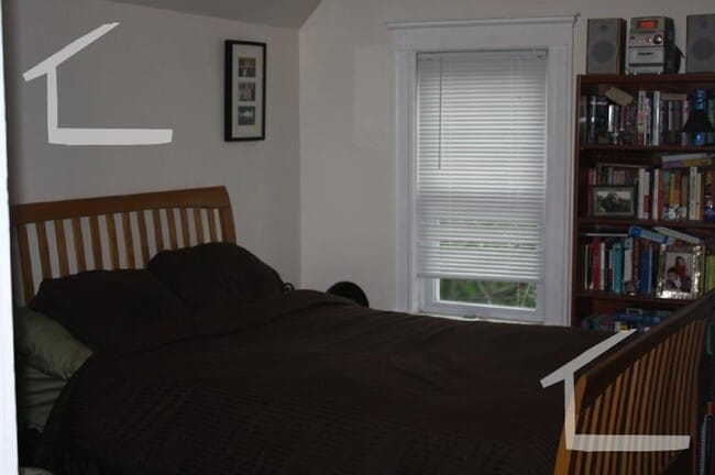 Photo - Nicely renovated 3 bed near Oak Square in Brighton. House