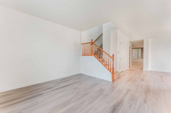 Foto del edificio - BEAUTIFUL 5 BEDROOM HOME IN HENDERSON