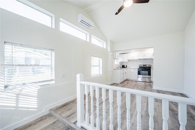 Foto del edificio - 4504 Oakley St