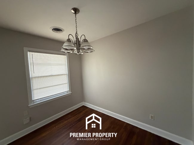 Building Photo - 4469 Leatherwood Ave