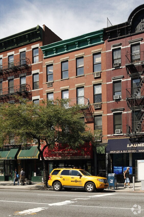 Primary Photo - 701 Tenth Ave