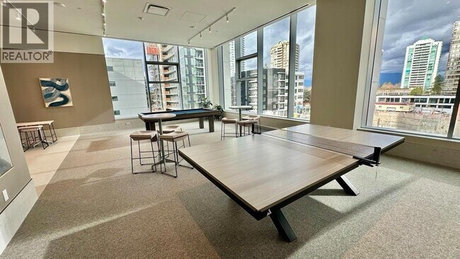 Photo du bâtiment - 6087 Wilson Ave