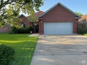 Building Photo - 1225 Sagebrush St