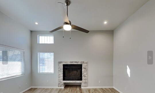 Building Photo - 2831 N Adelaide Pl