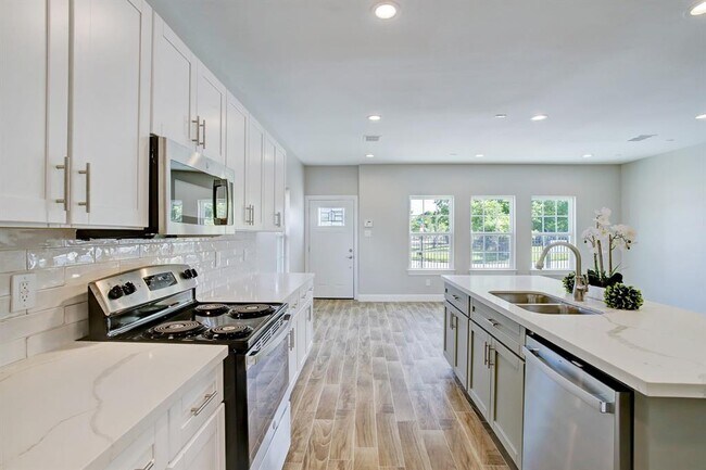 Foto del edificio - 3833 McKinley St