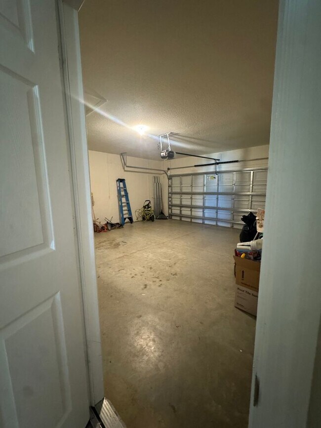 Foto del edificio - 3222 Trinity Cir