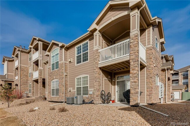 Building Photo - Gorgeous Two Bedroom Windmill Creek Condo!