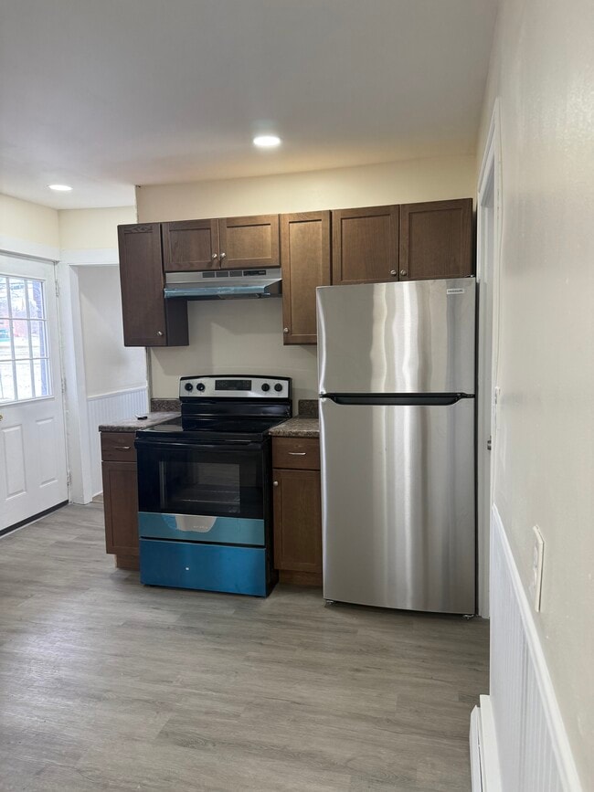 Building Photo - 4 Hopson Ave