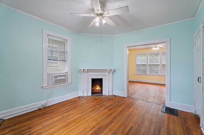 Foto del edificio - 402 University Ave