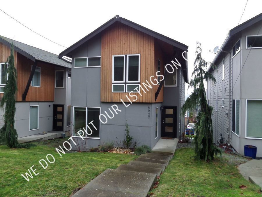 Immaculate and LARGE 4Bedroom Home in Unb... House Rental in Seattle