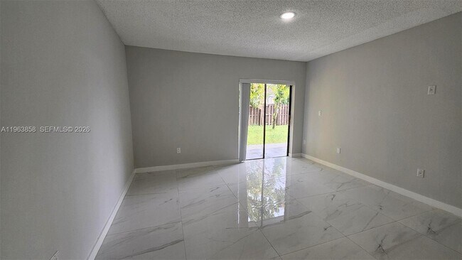 Foto del edificio - 14470 SW 96th Terrace